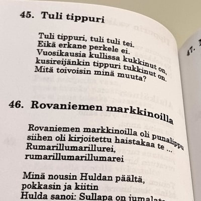Karjalaisia Teekkarilauluja