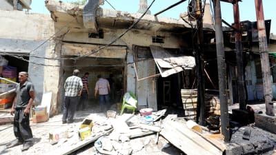 Förödelse efter ett bombattentat i Bagdad den 30 maj 2017.