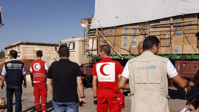 Minst 12 personer dödades i attacken - så gott som alla var frivilliga biståndsarbetare för den syriska Röda Halvmånen