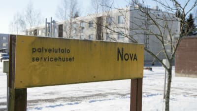 En skylt vid Nova Servicehus