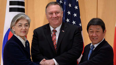 Mike Pompeo, sydkoreas och japans utrikesministrar