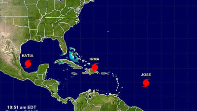 Tre orkaner härjar samtidigt i Mexikanska golfen, Karibiska havet och Atlanten