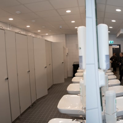 Karjalan lennoston kasarmin varusmiesten sosiaalitiloja. 