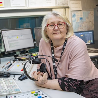 Päivi Rautanen Yle Radio Suomen studiossa Seinäjoella