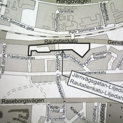 Karta där området vid Järnvägsgatan-Liljedahlsgatan i Ekenäs är inritat.