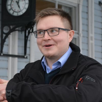 Mikkelin rautatieaseman kahvila-ravintola Vaehan yrittäjä Teemu Kaijanen.