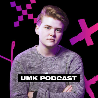 Toimittaja Henkka Remes poseeraa harmaassa villapaidassa kädet puuskassa. Kuvassa lukee UMK Podcast. 