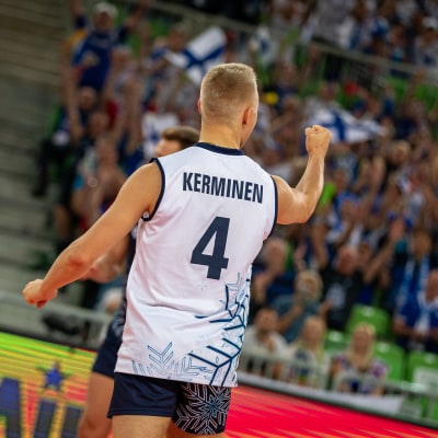 Lauri Kerminen tuulettaa.