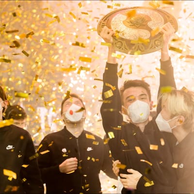 Team Spirit juhlii