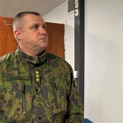 Lappeenrantalainen Maasotakoulun johtaja, eversti Janne Mäkitalo.