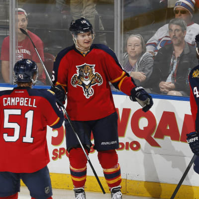Aleksander Barkov firar Floridas 3–1-mål mot Montreal.