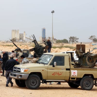 Olika beväpnade grupper strider i Libyen.