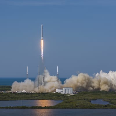 Här startar Falcon 9 från Cape canaveral i florida.