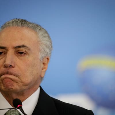 President Michel Temer anklagas också för att vara inblandad i den enorma muthärvan kirng oljejätten Petrobras. Vicepresidenten Temer är tillfälig president på grund av riksrättsprocessen mot president Dilma Rousseff