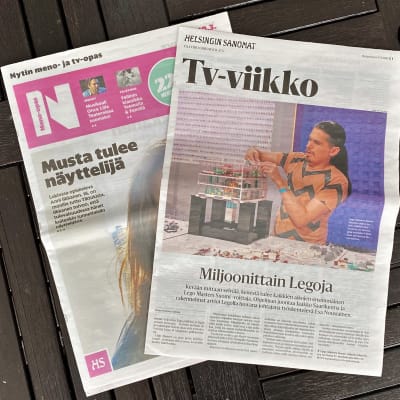 Helsingin Sanomien NYT-liite ja TV-liite. 