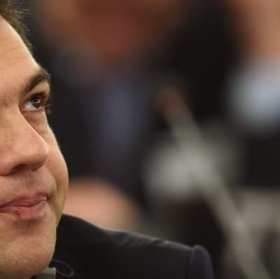 Tsipras grillades i europparlamnetet.