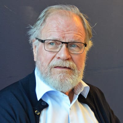 Kauko Aromaa ser allvarlig ut