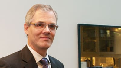 Forskningsprofessor Guy Ahonen vid Arbetshälsoinstitutet.