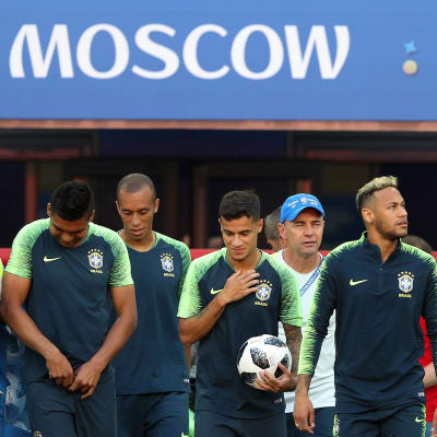 Brasilien tränar inför VM-matchen mot Serbien.