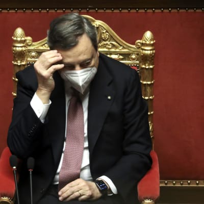 Mario Draghi under en debatt i senaten 