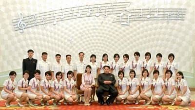 Moranbong Band, Kim Jong-un och hans fru Ri Sol-ju
