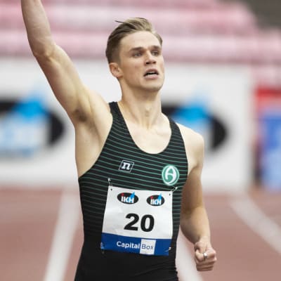 Benjamin Stendahl firar heatseger.