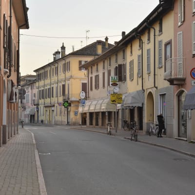 En övergiven gata i Castiglione d'Adda nära Lodi i norra Italien 21.2.2020.