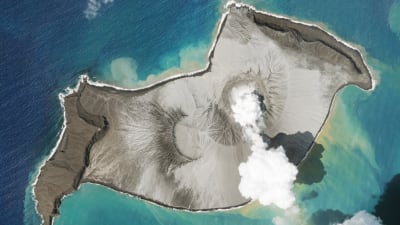 Satellitbild på vulkanutbrottet på Tonga
