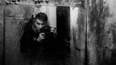 Erik Åhman är dokumentärfotograf som för tillfället jobbar på projekt i Grekland.