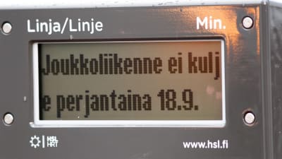 Kollektivtrafiken står i Helsingfors.