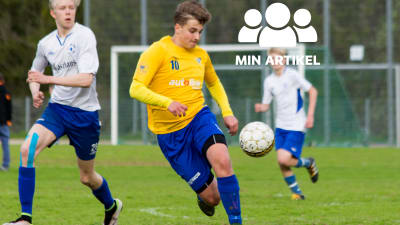 Oliver Nordlund spelar fotboll.