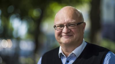 Foto på Håkan Ekström fotat utomhus
