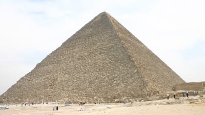 Yksi Gizan pyramideista.