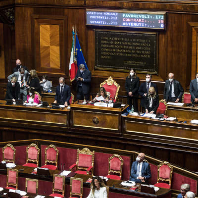 Italienska senaten efter förtroendeomröstning.
