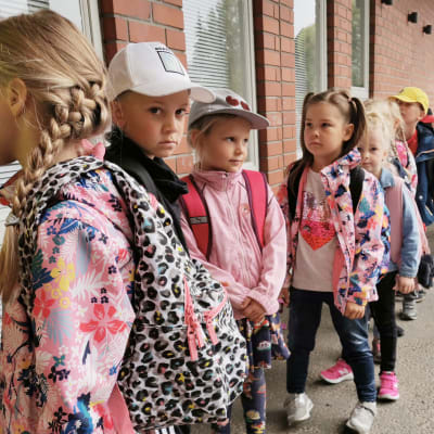 Ekaluokka alkoi Metsäkylän koulussa.