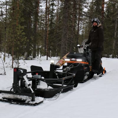 Ylläksellä on käytössä uudenlainen talvipyöräreittien huoltoon tarkoitettu lana