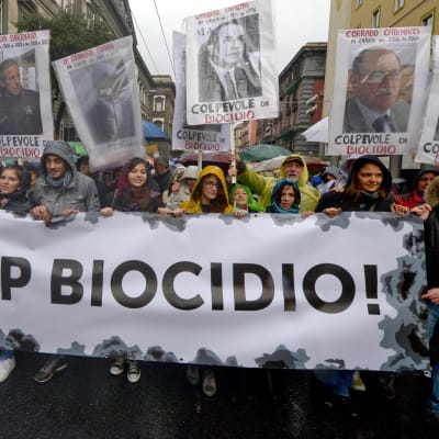 Demonstration i Neapel år 2013 mot dumpning av giftigt avfall.