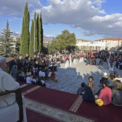 Påven Franciskus besökte kristna Georgien på lördag och han avslutar sin turne på Kaukasus i muslimska Azerbajdzjan på söndagen