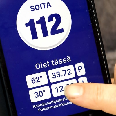 112 Suomi -sovellus puhelimessa.