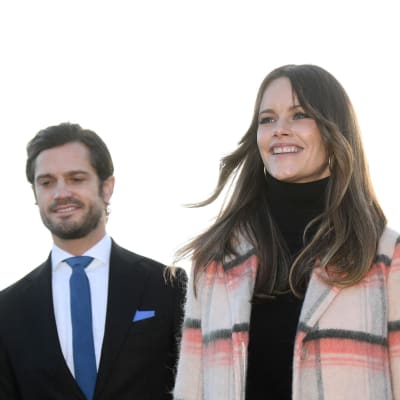 Den här bilden på prinsessan Sofia och prins Carl Philip togs den i slutet av oktober i fjol. 