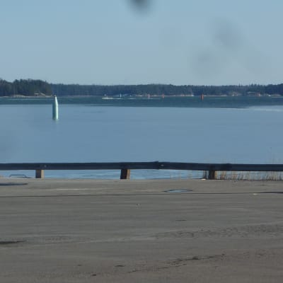 Farleden in till Inkoo Shipping är 13 meter djup.
