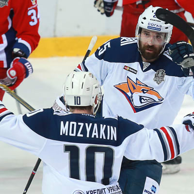 Sergei Mozjakin ja Danis Zaripov.