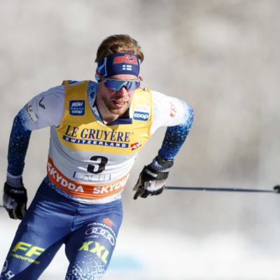 Joni Mäki Lahdessa Salpausselän kisoissa sprintin karsinnassa.