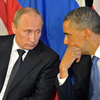 Valdimir Putin och Barack Obama under ett G20-möte i juni 2012.