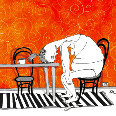 Viola Tulipan - huvudkaraktären i det interaktiva speldramat Jävla fetto, sitter bedrövad vid sitt matbord.
