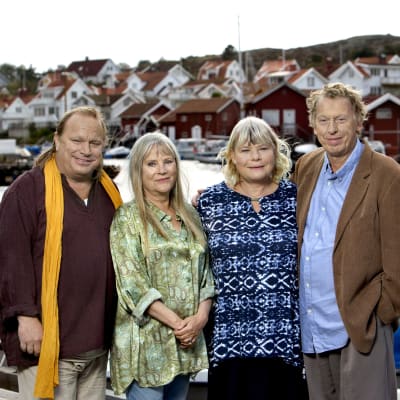Karaktärerna Bengt, Johanna, Emily och Thomas i fjärde säsongen av Saltön.