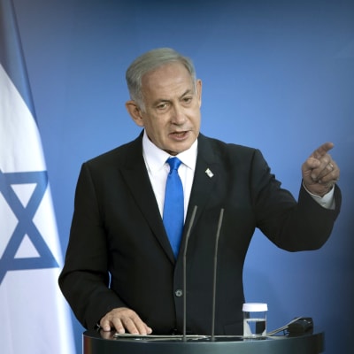 Israelin pääministeri Benjamin Netanyahu lehdistötilaisuudessa Berliinissä 16. maaliskuuta 2023.