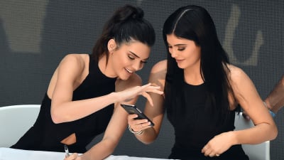 Kendall och Kylie Jenner är systrar och kolleger.