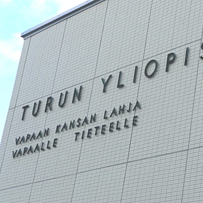 Åbo universitets huvudbyggnad.