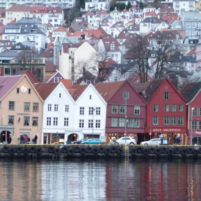 De pittoreska trähusen i Bryggen är något av Bergens landmärke
